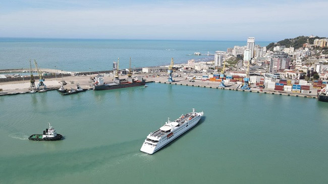 'E bukura e Adriatikut' ndalon në Durrës, paralajmëron nisjen e sezonit turistik