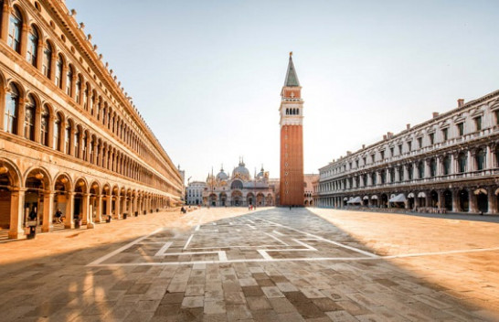 Monumenti i paparë më parë i Venecias hapet për publikun