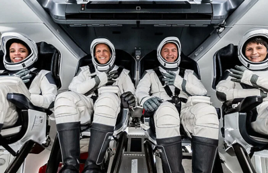 SpaceX dhe NASA po dërgojnë ekuipazhin e Crew-4 në Stacionin Ndërkombëtar të Hapësirës