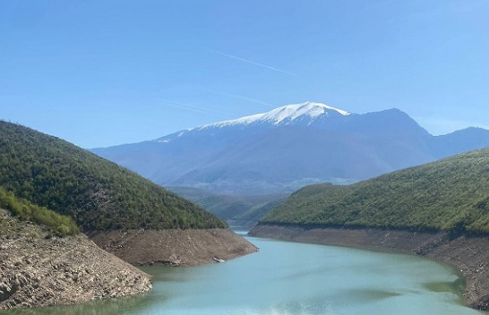 Rritet niveli i ujit në liqenin e Fierzës