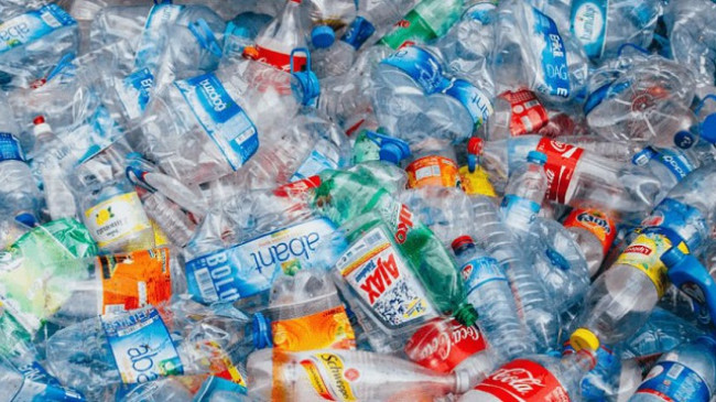 Inxhinierët krijojnë një enzimë që shkatërron mbetjet plastike në disa orë