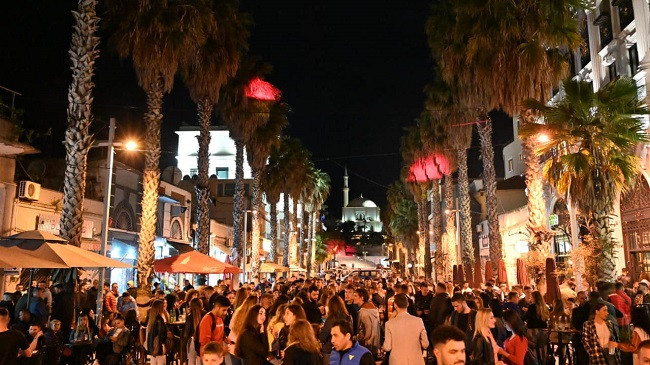 Hapet sezoni turistikë në Durrës
