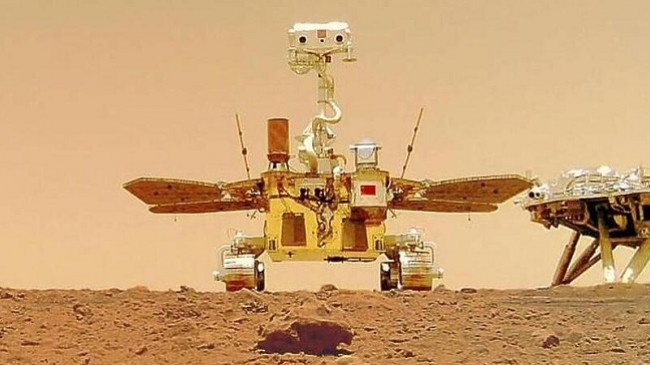 Roveri kinez zbulon gjurmë uji në Mars