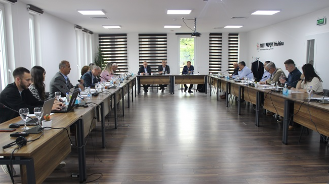 Prezantohet raporti për ngritjen e profilit ekonomik të sektorit pyjor në Kosovës