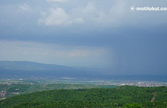 Mot i ndryshueshëm dhe mjaft dinamikë, me rrebeshe shiu, shtrëngata e bubullima