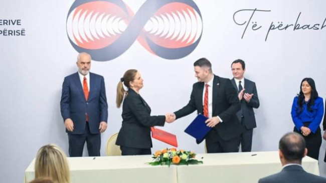 Kosova dhe Shqipëria me marrëveshje për platformë të përbashkët digjitale për promovim të turizmit