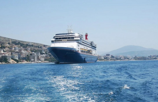 Kroçera MS Bolette viziton Sarandën për herë të parë