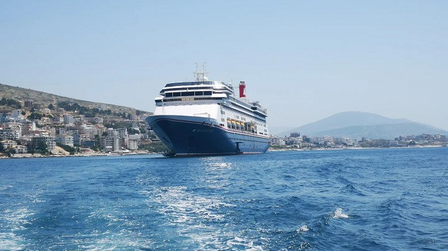 Kroçera MS Bolette viziton Sarandën për herë të parë