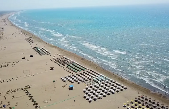 Plazhet e Fierit, destinacion i preferuar për pushuesit vendas dhe të huaj