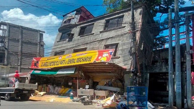 Një tërmet i fuqishëm me magnitudë 7.1 godet Filipinet