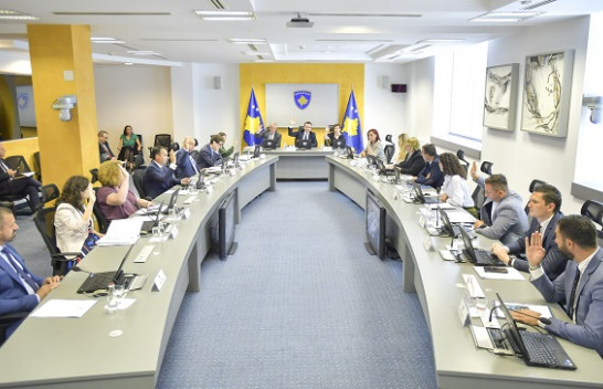 Qeveria e Kosovës miraton marrëveshjen me MCC-në