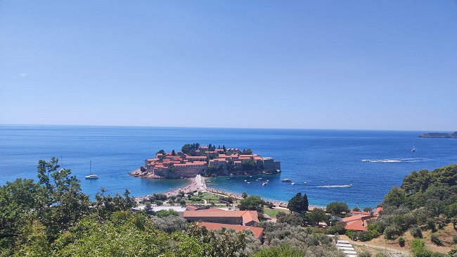 Moti sot dhe fundjavë me diell në Mal të Zi