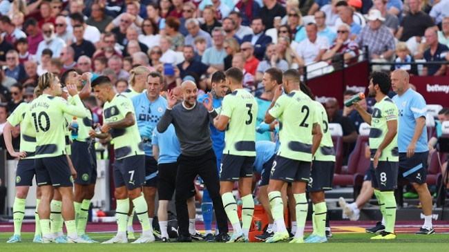 Britani, pauza për ujë në ndeshjet e futbollit për shkak të temperaturave të larta