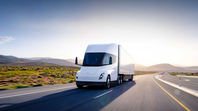 Kamioni elektrik i Teslas që do të revolucionarizojë transportin