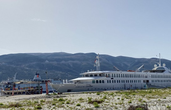 Kroçera 'La Belle De L’Adriatique' ankorohet në Vlorë me 162 turistë