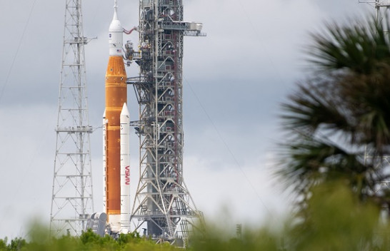 NASA shpreson të nisë raketën drejt Hënës së shpejti