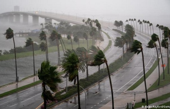 Në foto: Uragani Ian godet Floridën