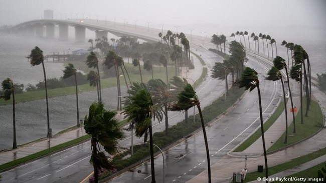 Në foto: Uragani Ian godet Floridën