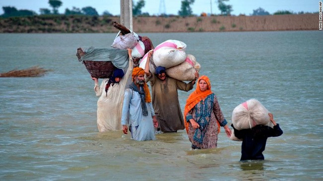 Negociatorët në Samitin e Klimës COP27 arrijnë marrëveshje për të dëmshpërblyer vendet e varfra