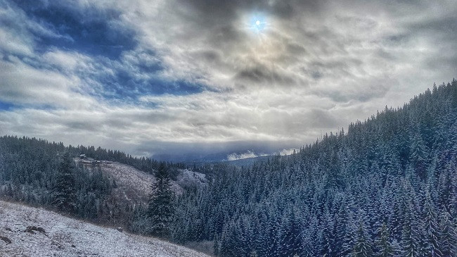 Bie borë në Shkrel të Rugovës [Foto]