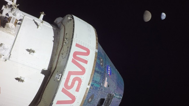 Kapsula Orion kap fotografinë mahnitëse të Hënës dhe Tokës