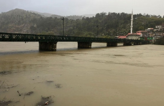 Moti i ligë godet Shqipërinë, priten shtrëngata dhe vërshime të shpejta