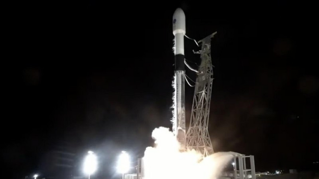 SpaceX lëshon në orbitë satelitin që do të monitorojë 90% të ujit në sipërfaqen e Tokës