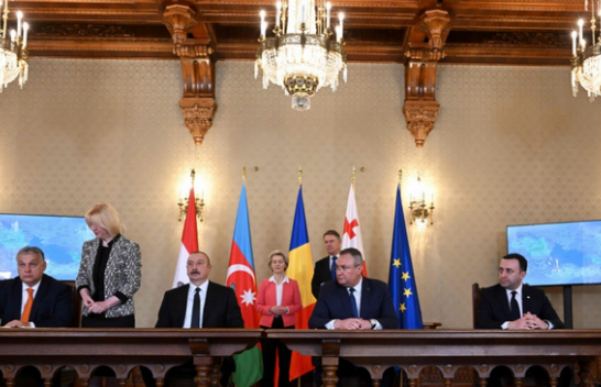 Katër shtete nënshkruajnë marrëveshjen për të sjellë energjinë e gjelbër të Azerbajxhanit në Evropë