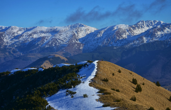 Viti ikën dhe vjen me temperatura pranverore në Kosovë