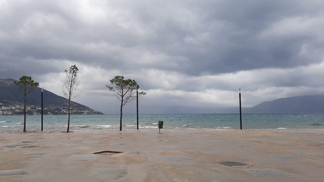 Parashikohen stuhi të forta, Bashkia e Vlorës: Shmangni lëvizjet në akset problematike