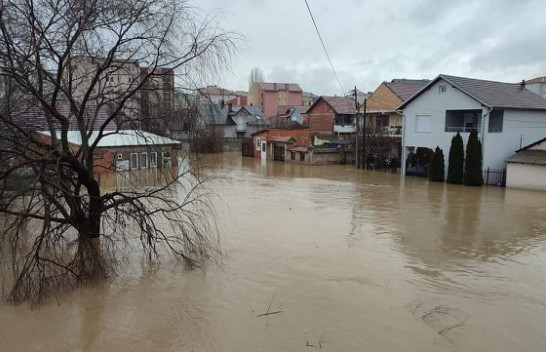 Qeveria e Kosovës njofton për gjendjen nëpër komuna pas vërshimeve