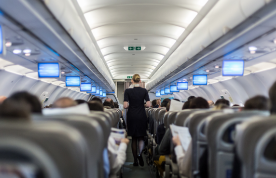 Pse udhëtarët nuk lejohen të ndryshojnë vendet në aeroplan?