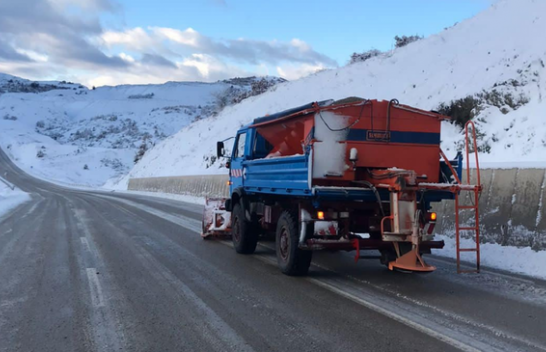 Qarku i Kukësit zbardhet nga bora, nuk raportohen probleme në rrugë