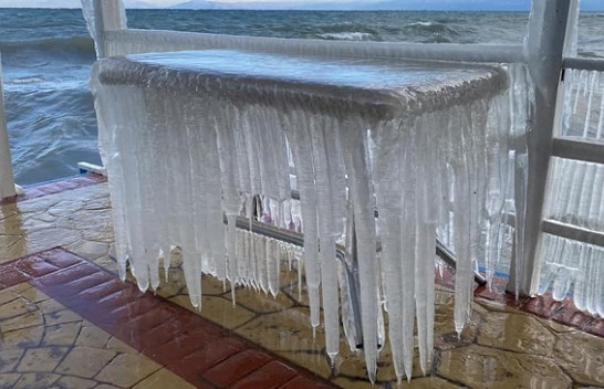 Acari 'mbërthen' Shqipërinë