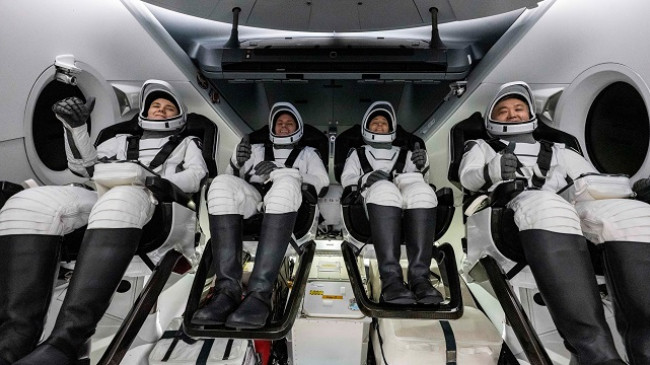 Katër astronautë të SpaceX kthehen në Tokë pas misionit 6-mujor