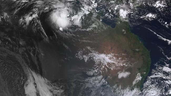 Australia përgatitet për ciklonin tropikal Ilsa i cili mund të arrijë shpejtësinë 250 km në orë