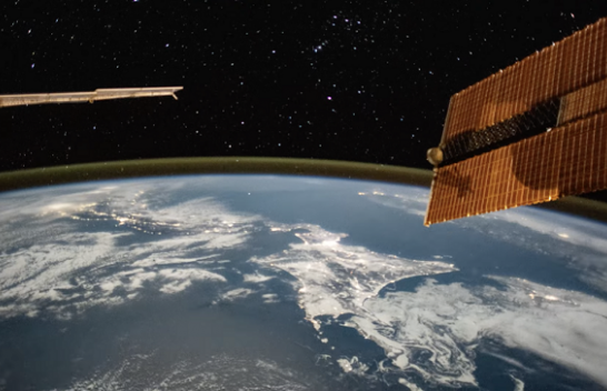 NASA publikon pamje mahnitëse të Tokës nga hapësira të papara ndonjëherë