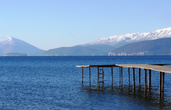 Liqeni i Prespës, një nga liqenet më të vjetër në Evropë, është në rrezik