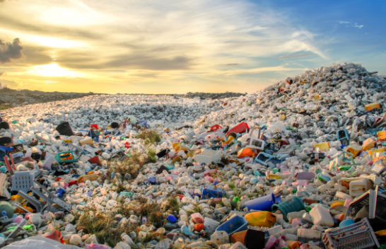 Marrëveshja globale mund të ulë ndotjen plastike deri në 80%