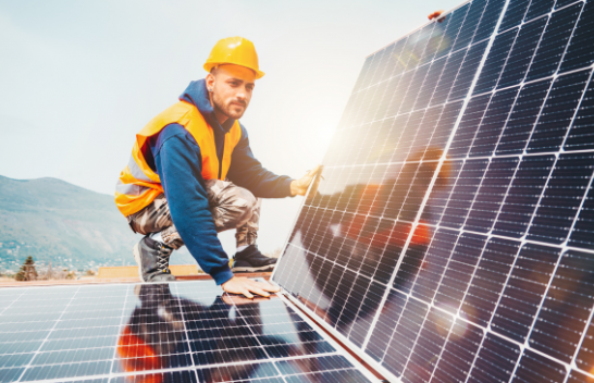 Mbi 1 miliard investime në ditë në energjinë diellore në mbarë botën