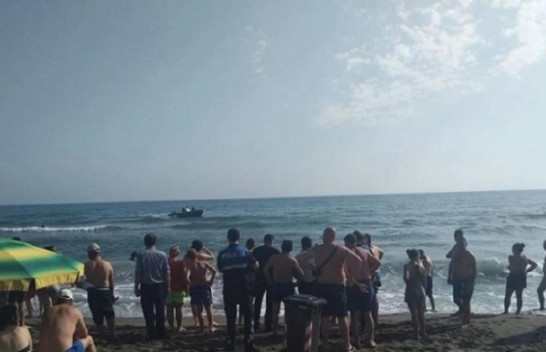 Dy persona nga Kosova rrezikuan të mbyten, pushuesit ndërhyjnë dhe shmangin tragjedinë në Shëngjin
