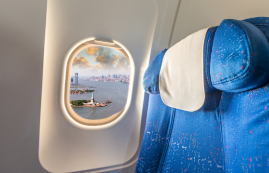 Pse dritaret duhet të jenë të hapura kur aeroplani po ngritët dhe ulet