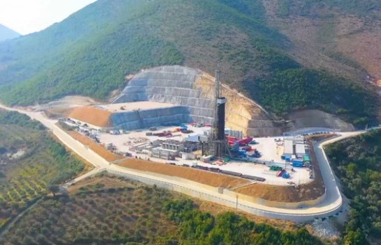 Pamje nga Shpiragu, Rama: Vijojnë testimet e fundit tek puset e kërkimit të naftës
