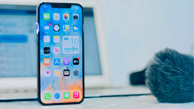 Apple po përgatit softuer që do të zgjidhë problemin e rrezatimit të iPhone 12