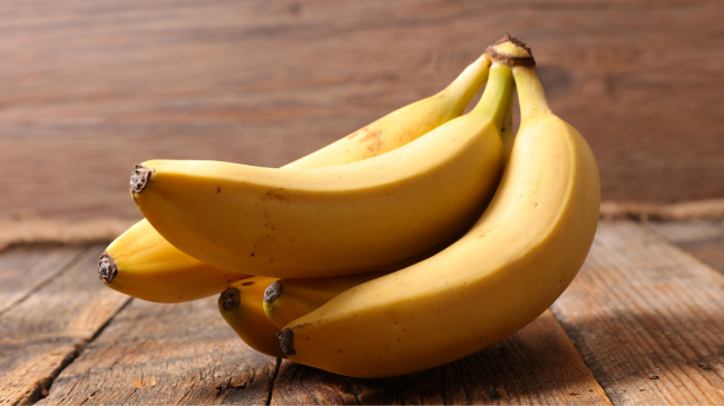Si ta kuptojmë se kur nuk duhet t’i konsumojmë bananet?