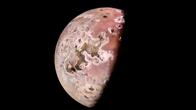 NASA kap fotografi të pabesueshme të Hënës së Jupiterit