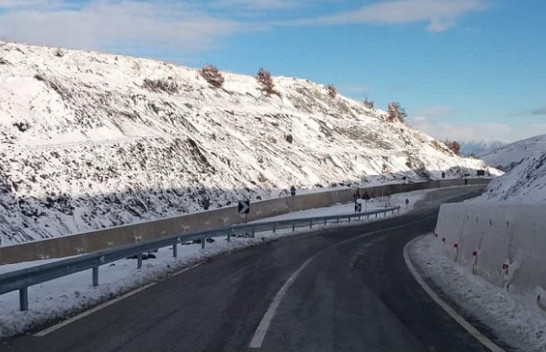 Kjo është gjendja e rrugëve në të gjithë Shqipërinë