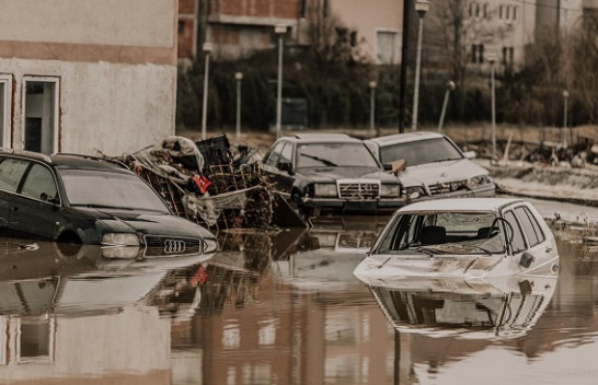 Qeveria ndan katër milionë euro për bujqit dhe bizneset që u dëmtuan nga vërshimet