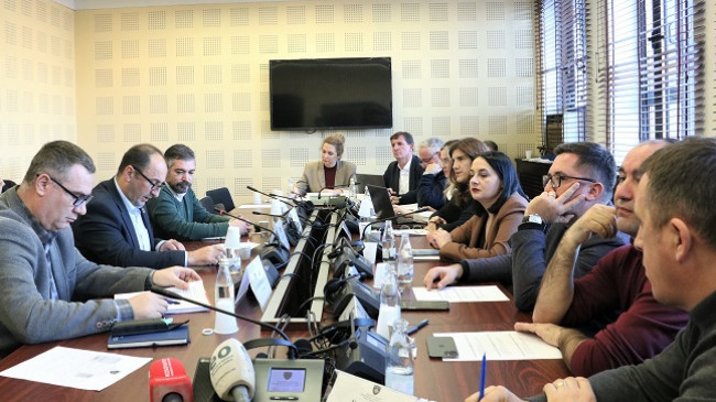 Aliu: Komunat duhet të ndërtojnë qendra të riciklimit