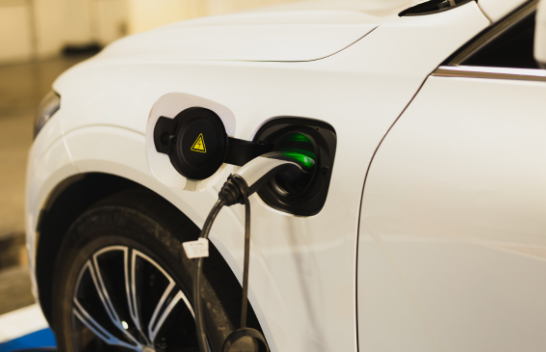 A do të ulin ndotjen veturat elektrike?